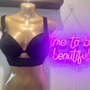 Victoria Secret very sexy long line push-up 34DD